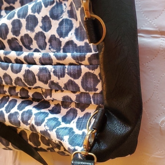 Rebekah Scott Designs Blue Leopard Petal Inside Lining‎ Fabric Sz M/L Backpack - Picture 15 of 16